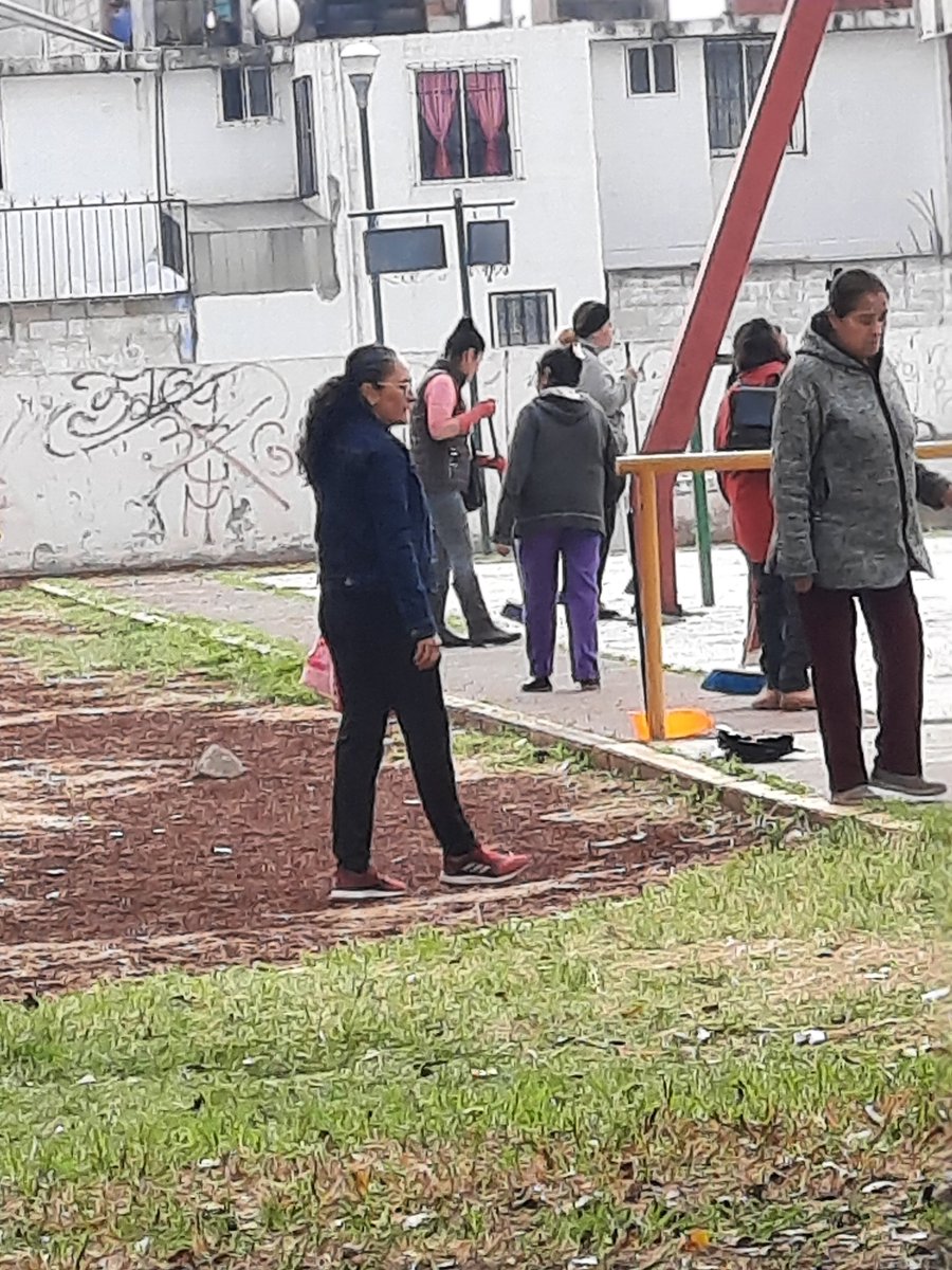En unidad se puede mantener la limpieza de nuestras comunidades #MiMunicipioOrgulloDeGente    #EquipoADMM
