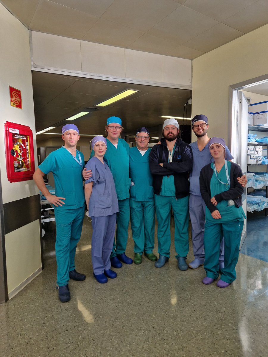 Thanks to @bernardorocco73 and his wonderful equipe at Ospedale San Paolo in Milan for the great hospitality today for the live surgery at the Italian #masterclass on #robotic partial #nephrectomy @MariaChiaraMCS @SimoneAssumma @CPalumbo87