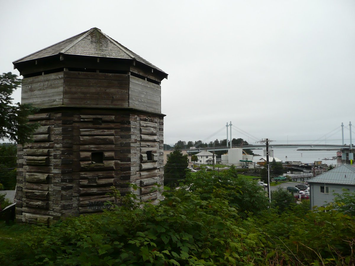 localBuddygo's tweet image. 🤣 Did you know Sitka, Alaska, was once the capital of Russian America? 🏰🇷🇺 Experience historic Alaska with Local Buddy - your ice-cold sidekick for polar explorations! 🗺️ #RussianRevolution #SitkaSilliness #LocalBuddyApp ❄️🐻😄