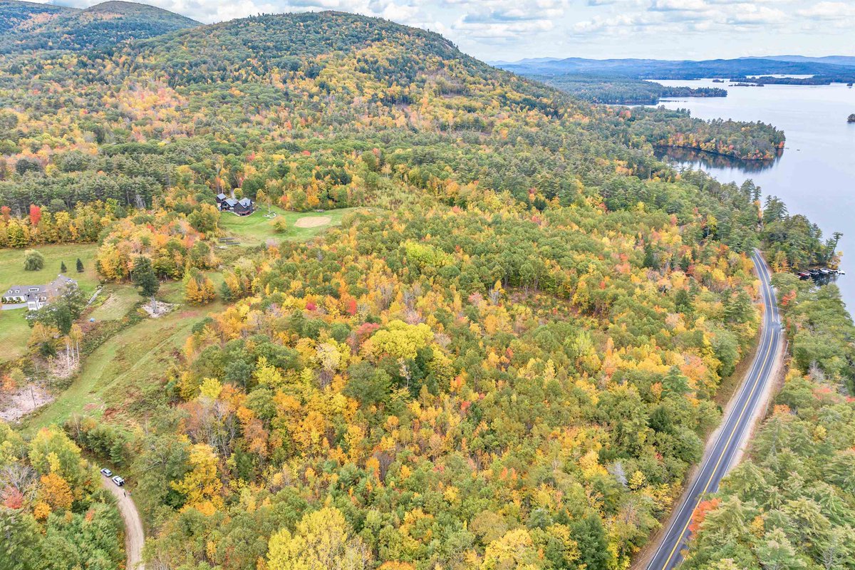 A literal stones throw to Squam Lake, this beautiful view lot is partially cleared and ready for you to build your dream home adamdow.com/listing/497751… #SandwichNH #newhampshire #realestate #nhrealestate #kellerwilliams