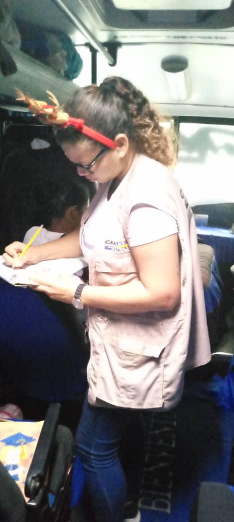 cmdnapc's tweet photo. Continuamos en nuestro #puntodecontrol en el @terminalpc y abordando los buses que hacen la ruta hasta #sanantonio para preservar los derechos de niños y adolescentes que viajan la ruta... @JCbetancourt72 @apuertocabello @MaDanielaDiaz31 https://t.co/GWsg4fbesr
