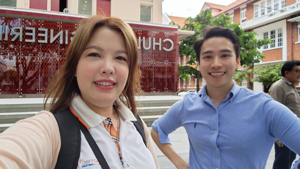 Kia_TRTK's tweet photo. Glad to meet my fellow Nano-Engineering alumni today (and to eat my fav food from my faculty). 😊

It was good to have the opportunity to give a 3-hour talk in Intro to Nanotechnology class for the current freshmen. Hopefully they will have some overview on current Nano research. https://t.co/YpaZnSe3aZ