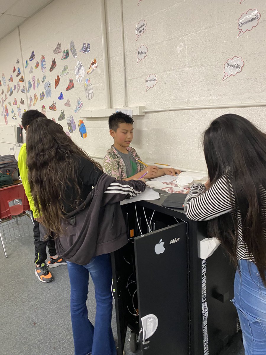 ShaeSykesCDC's tweet image. 6th Grade CTE students @GMSfalcon participated in a Job Search Scavenger Hunt and learned about soft skills today all while practicing soft skills! Teamwork, communication, problem solving skills, etc! #CareerDevelopmentMonth #DifferentiatedInstruction #SoftskillsinAction🤩