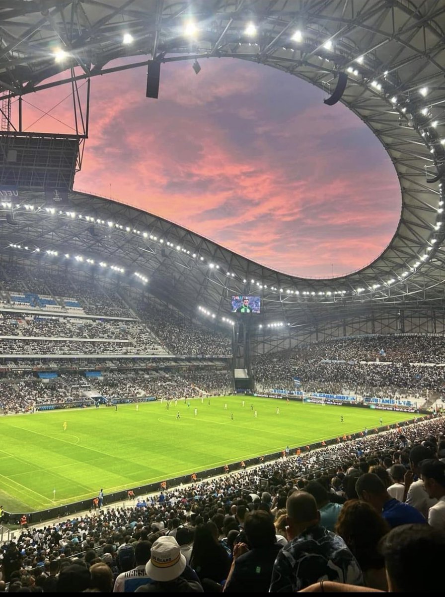 Om13billets's tweet image. 🎟️🔝HELLO🔝🎟️ 

🗓️ 30 novembre 21h 🔝
🏟️ Orange Vélodrome 
⚽️ OM-AJAX🤍💙
45€/places (possible par 2)

Je vends 2 places en Ganay A,proche virage sud côte à côte pour le match.
Contactez-moi en message🔝
DM ouvert📥💲🎟️

@OM_TICKETS 
@biloEntraide 
@OM_Officiel 
@Velodrome_Prime…