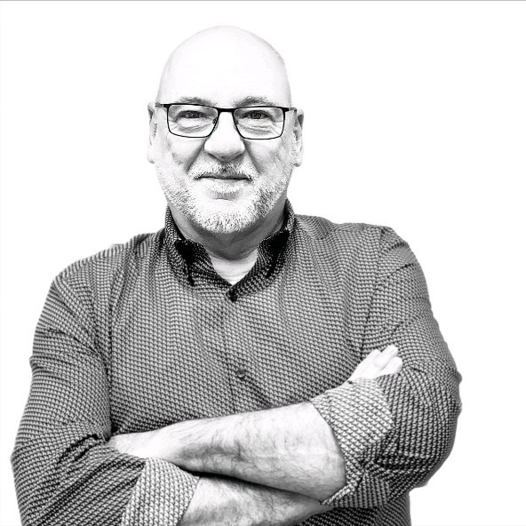 crystalisr's tweet photo. We are terribly sad to hear of the passing of cameraman and film-maker, Andy Fairgrieve. 

Andy helped @crystalisr create a film for the @CooperativesUK #UnFound accelerator, and he was a huge part of the small business community in Surrey and SW London. 

We will be much missed. https://t.co/Ztser6R7jv
