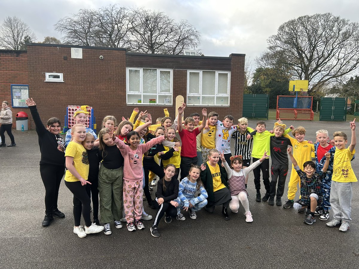 WoodchurchCofE's tweet photo. KS2 didn’t miss out on the Pudsey fun!🏃‍♂️ https://t.co/LX5CwiVGsc