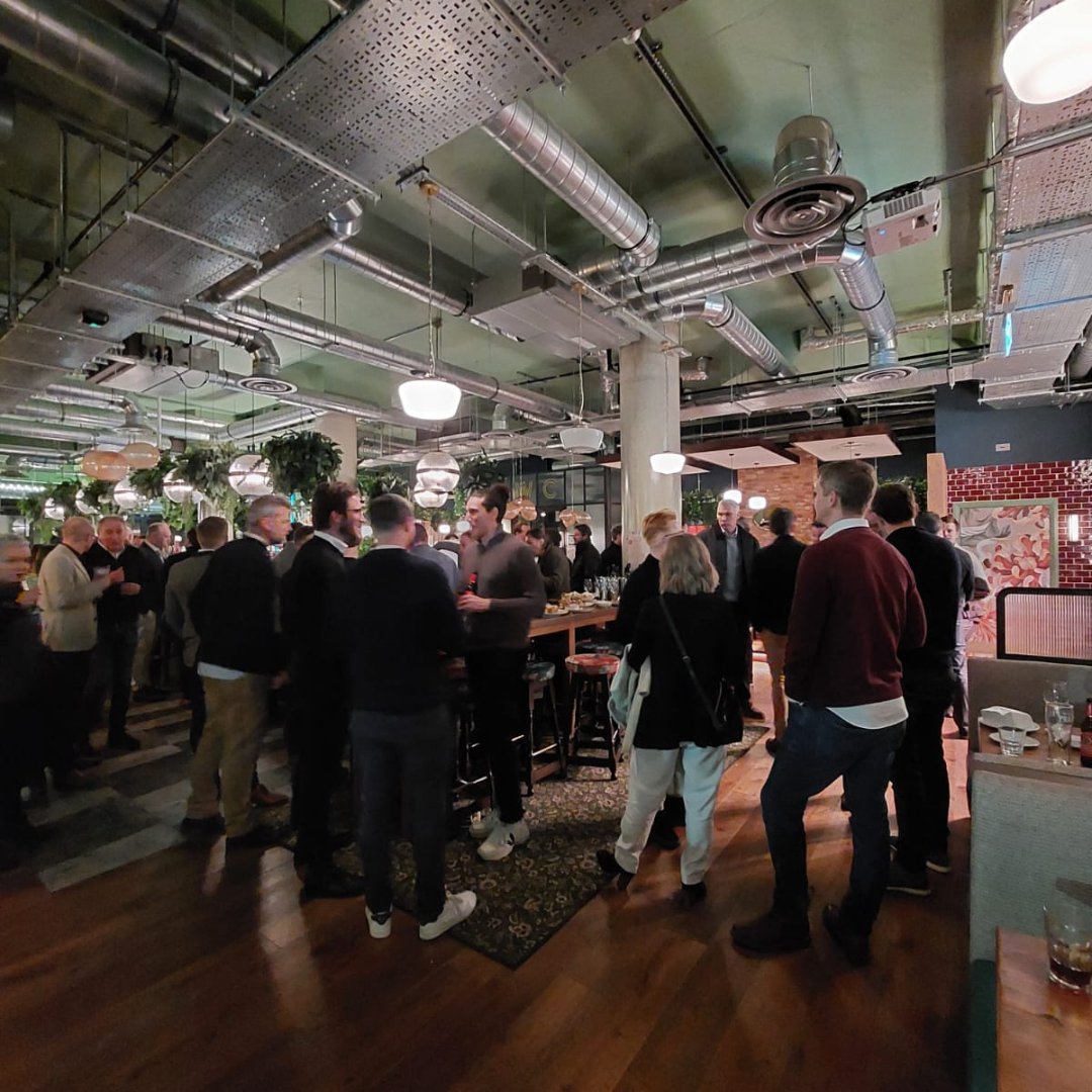 CarbonFC's tweet photo. Fantastic evening last night in Hove with many esteemed professionals in our industry. Great to catch up with everyone.

If you'd like to get involved with our next event by attending and or sponsoring, feel free to get in touch.

#Networking #PropertyMarket #Hove #CarbonFC https://t.co/KNzFsQp8Tb