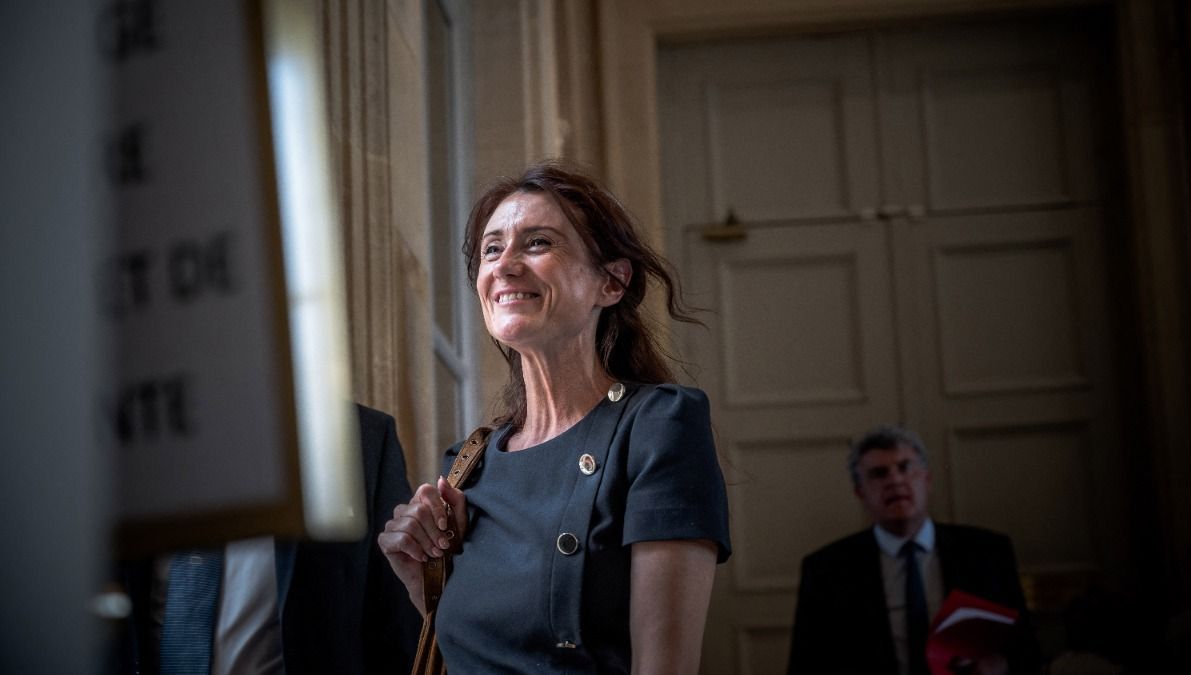 Femmes_Dem's tweet photo. À notre amie @sandrinejossoan, courageuse, nous exprimons tout notre soutien et solidarité. Les #violences envers les femmes en politique doivent être fermement condamnées. Ensemble, disons non à ces comportements inacceptables. #MeTooPolitique #AvecElles https://t.co/QwW27CNmbe