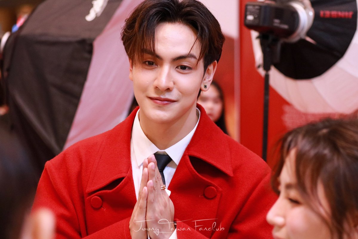 🍎CHATO STUDIO
You are the apple of my life ❤️

CHATO STUDIO X JOONG
#ChatoSavoirArt
#ChatoTheDancingApple
#จุงอาเชน <a href="/ChenRcj/">อันโดรเมด้า ชุน</a>