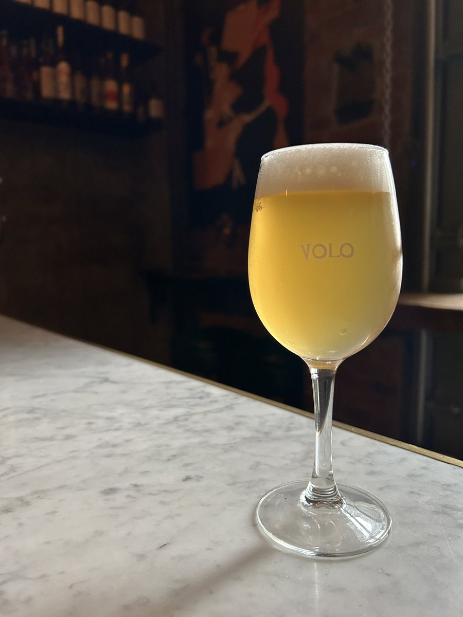 New on tap!
@shortfingerbeer X Volo Veccchia
Dry Hopped Saison, 5.5% 

The first of two collabs we did w. Short Finger, Ontario’s most distinctly idiosyncratic wild &amp; farmhouse-style brewery. It’s bone dry &amp; gently dry hopped making for a hugely refreshing yet thoughtful sip