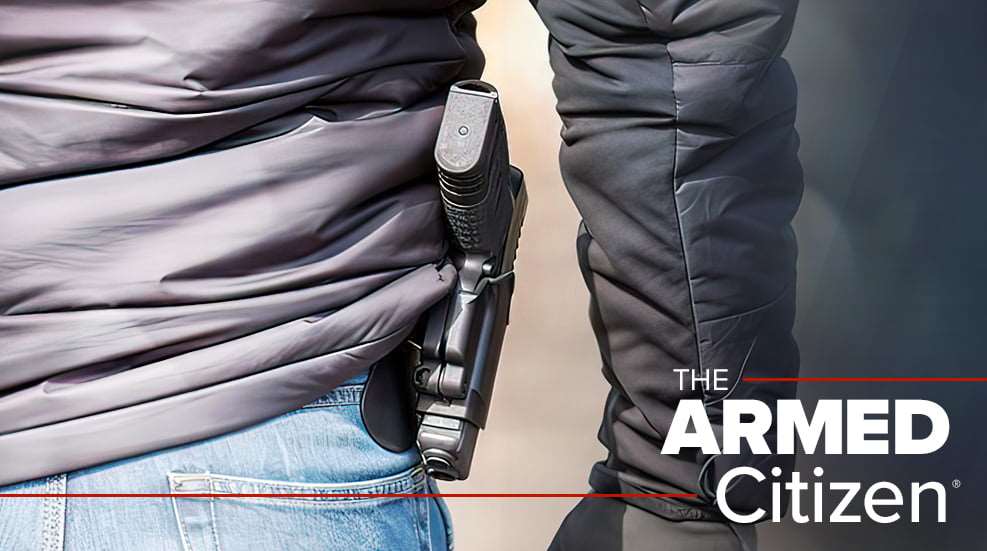 NRA_Rifleman's tweet image. #ArmedCitizen | A naked intruder was held at gunpoint by a Bismarck, N.D., homeowner until police officers arrived to take the man into custody ...👇

𝐃𝐞𝐭𝐚𝐢𝐥𝐬▶americanrifleman.org/content/the-ar…◀

#2A #NRA #News #Guns #SelfDefense #HomeDefense #ConcealedCarry #ShallNotBeInfringed