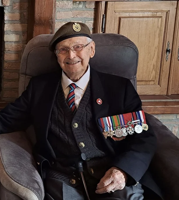 VeteransFdn's tweet photo. 🎉💯 We wish D-Day veteran Reginald Pye an amazing 100th birthday! 

Reginald served with 224 Field Company, Royal Engineers, as part of the Allied Invasion. 

He celebrated his special day with family and friends. 
Happy Birthday, Reggie! 🎂🎈 https://t.co/s8o6UDa9zN