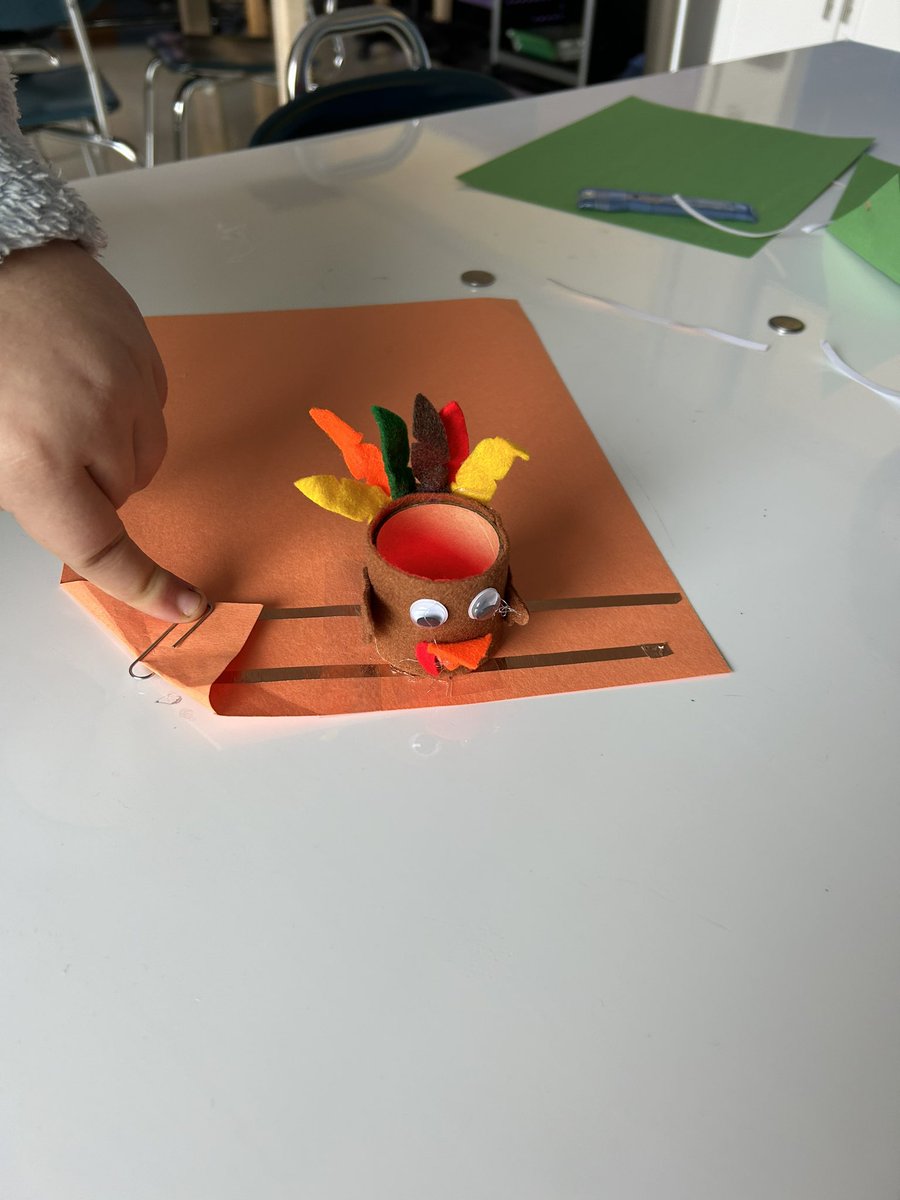 FCSreader's tweet image. Had a great time hosting the Alternative Learning Lab students in the STEAM Lab @FranklintonMS and teaching them about electricity through paper circuits!!