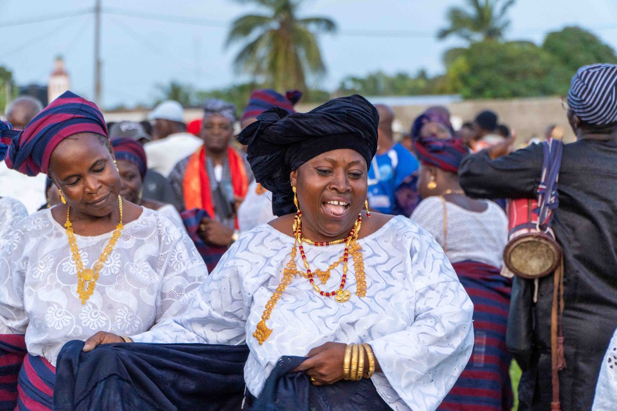 CommuneLacs1's tweet image. #Retour_en_image
Abobo la di yé 🥳🎉
FIHA_2022, moufaooo 🥳
FIHA_2023, moulé dja faooo 🔥✨🪇
L&apos;euphorie de cette édition sera à son comble 🕺🏻💃🏾🎉
#FiIHA #Aneho #Glidji #Histoire #Fête