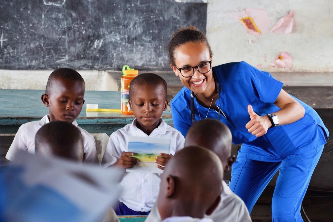IMAFoundation's tweet image. "I really enjoyed being a participant in the program. From the moment I was picked up from the train station to the moment I was dropped off, I felt very safe and the IMA staff was there... More: ow.ly/XH4J50Q8Ruh

#studyabroad #internshipsabroad #predental #dentalschool