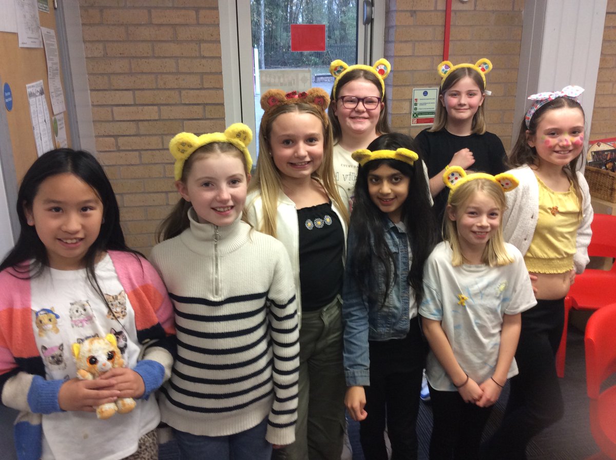 StPhilipsY6C's tweet photo. Happy Children in Need Day! @BBCCiN  #teamstphilips
@StPhilipCEAP https://t.co/K9uJUmxyMT