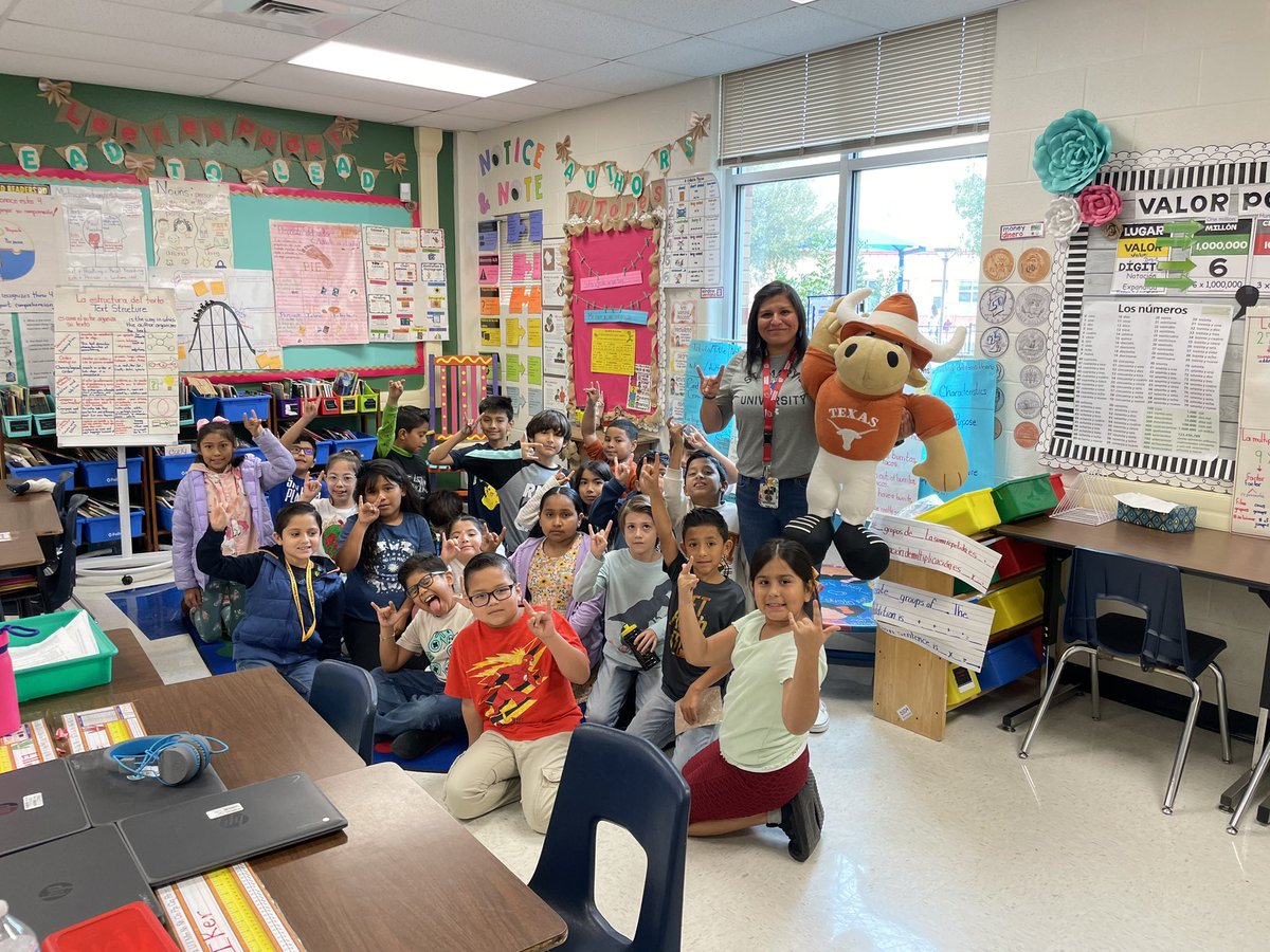 laughDFernandez's tweet photo. Career Day at Fiaher!! https://t.co/YqD3abVDfe