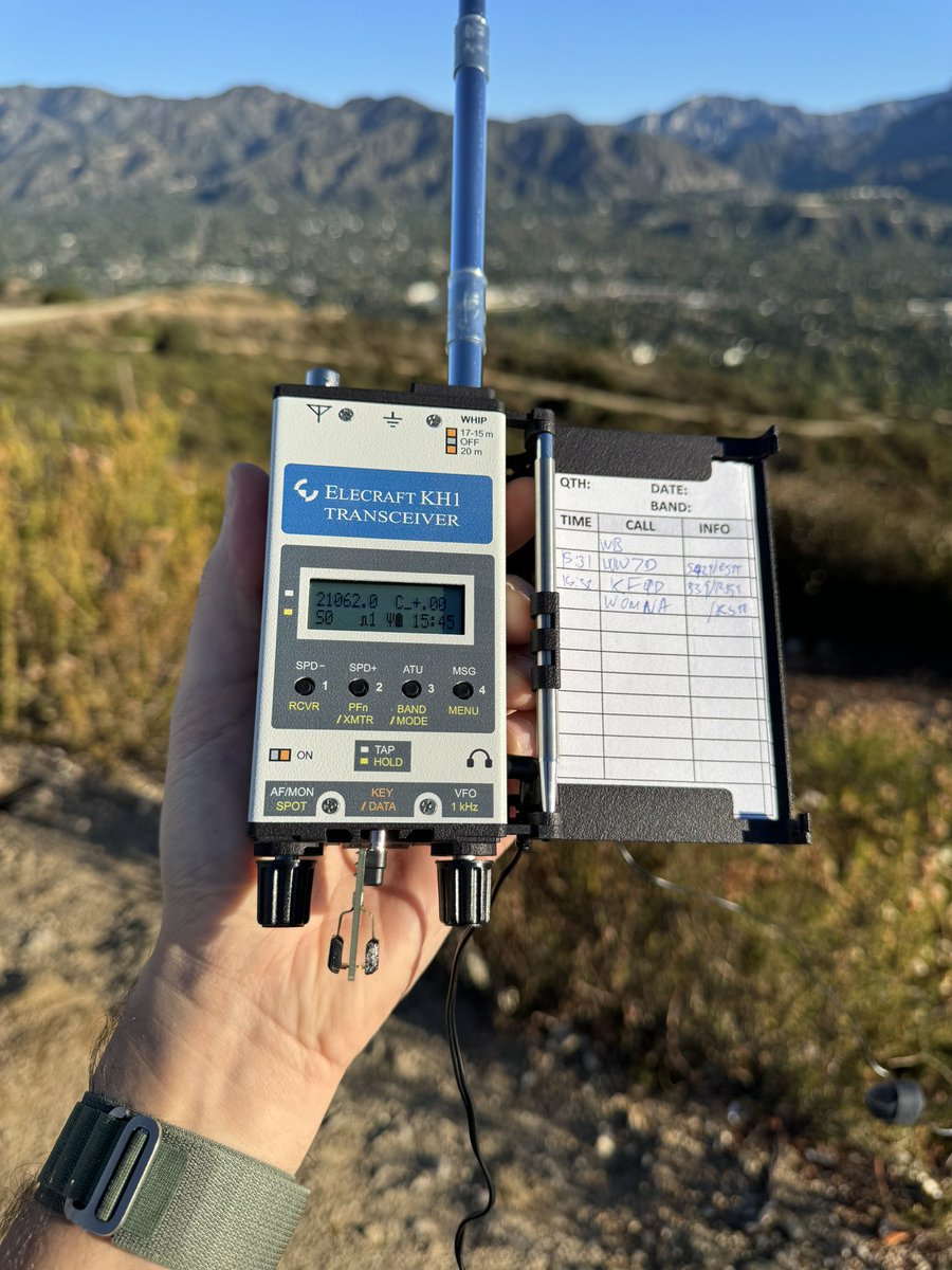 N6ARAElectronic's tweet photo. The TinyPaddle Plug works perfectly with the Elecraft KH1! It’s light to the touch, clears the AF and VFO knobs, and the carry tube fits snug in the bag! 

Buy one today at https://t.co/6MpwFeqcG1
Kits and Assembled units in-stock! https://t.co/vgmFTdDptH