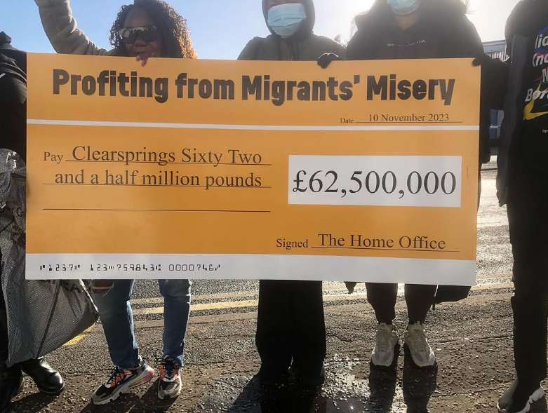 JCWI_UK's tweet photo. Today we handed over the cheque from Home Office to Clearsprings for their cruelty.
Clearsprings is #ClearlyMakingAKilling, profiting £62.5 million last year.
The accommodation they provide is deadly costing lives of disabled migrants https://t.co/ln8qnfcQJa