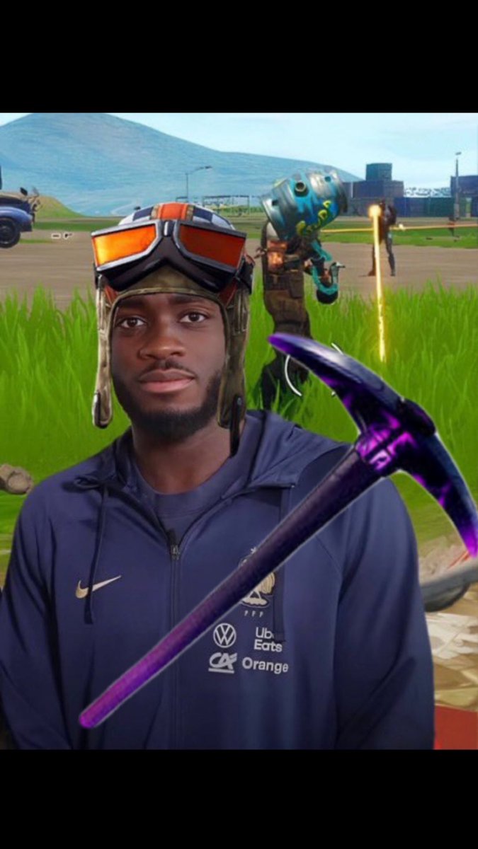Simon52787803's tweet photo. Dembele : Sur Fornite faut faire des kills

Upamecano : Et tuer des gens https://t.co/G8F9j6F9El
