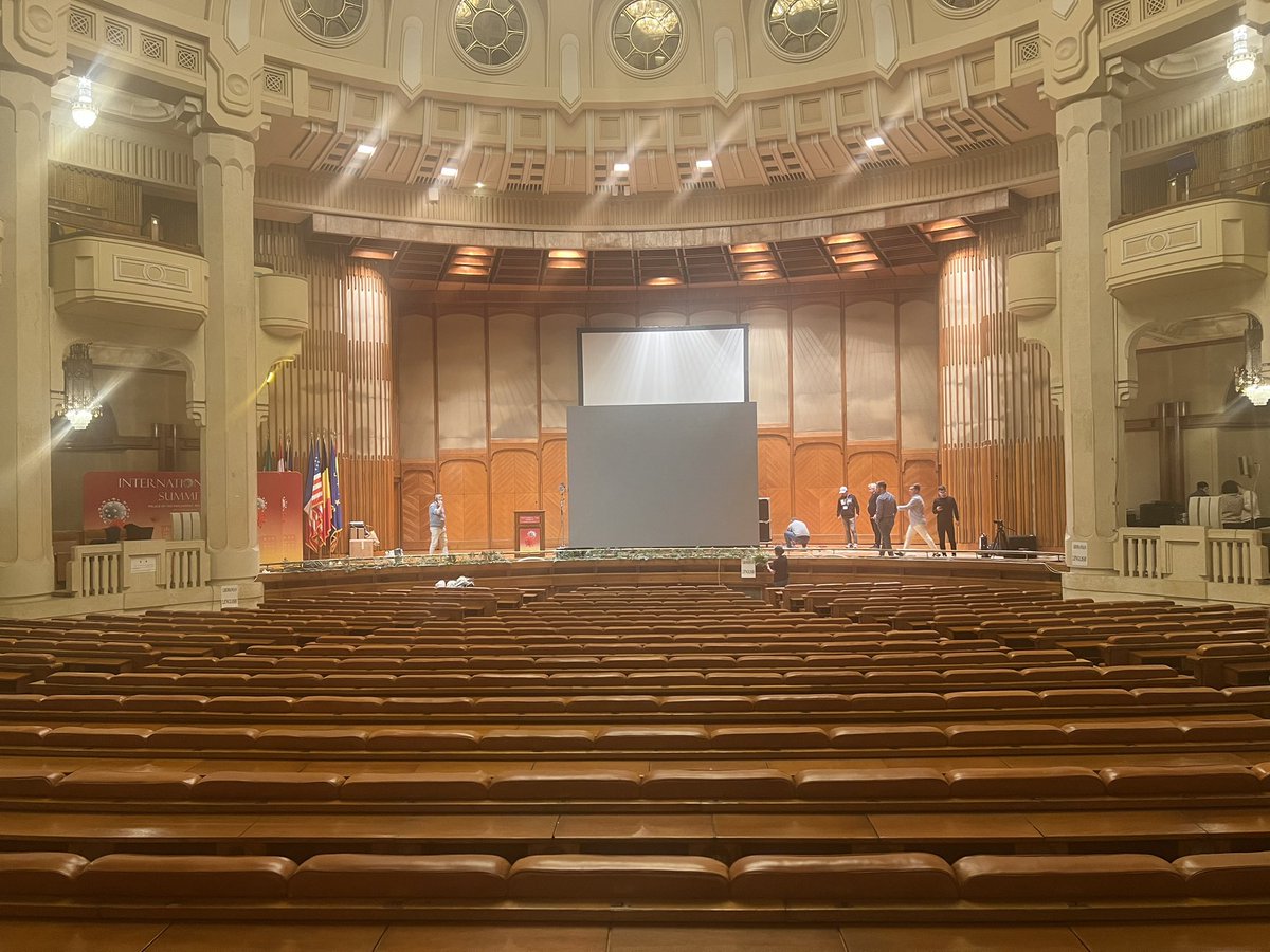 RWMaloneMD's tweet image. Getting ready for the International COVID Summit (Bucharest) which will start tomorrow!  If you wish to join us, it will be live streamed at InternationalCOVIDSummit.com