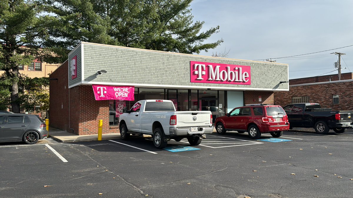 NickNowell7's tweet photo. We are already signing up our first two Home Internet customer in Sanford! We also have Addy’s food truck in the parking lot if you want to grab lunch! https://t.co/3jxMe20PK2