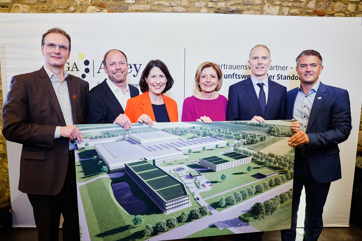 MWVLW_RLP (@mwvlw_rlp) on Twitter photo „Es ist eine besondere Auszeichnung für den Wirtschaftsstandort Rheinland-Pfalz, dass sich mit @elilillyco, ein erfolgreiches Unternehmen von Weltrang für eine Milliardeninvestition in Alzey entschieden hat“, sagt <a href="/Schmitt_FDP/">Daniela Schmitt</a>. „Es ist eine besondere Auszeichnung für den Wirtschaftsstandort Rheinland-Pfalz, dass sich mit @elilillyco, ein erfolgreiches Unternehmen von Weltrang für eine Milliardeninvestition in Alzey entschieden hat“, sagt <a href="/Schmitt_FDP/">Daniela Schmitt</a>.