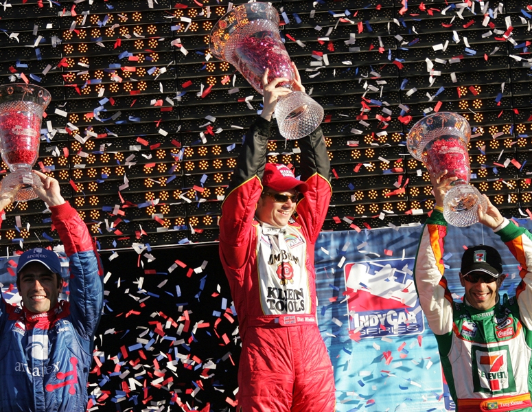 In '05, It was a 1-2-3-4 sweep for Andretti Green Racing with the late Dan Wheldon leading the charge followed by teammates Kanaan, Franchitti, and the pole sitter Herta. Wheldon led 10 of the 100 laps. 📖bit.ly/2ED8ric #FlashbackFriday / #FirestoneGP