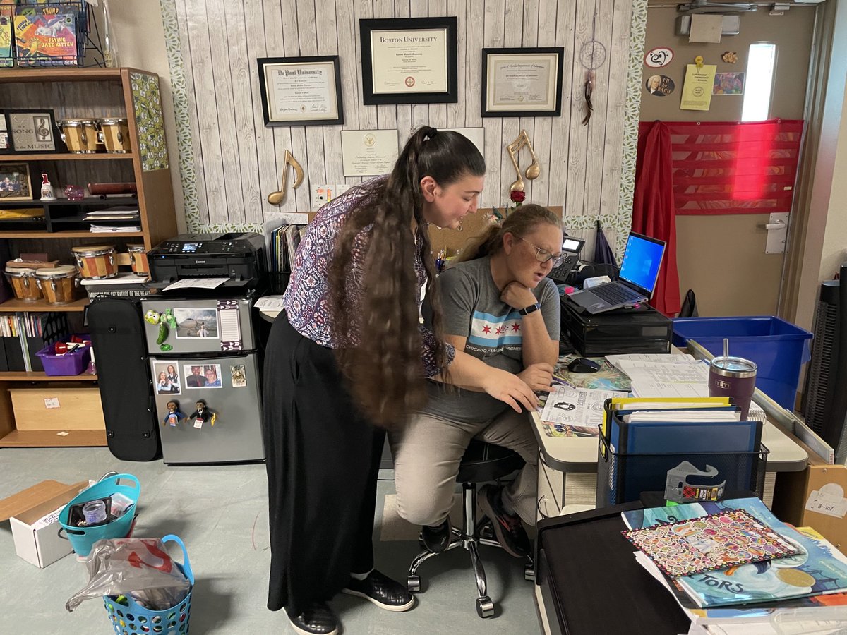 svanbrimmer's tweet photo. This week’s #vbevip nomination comes from Debbi A, our Arts Integration Specialist! She wants to nominate Ms Mcnemany for for all the support she’s been giving Ms Lupo, our new art teacher, to show her the vibe and welcome her to the tribe! #vbevibe https://t.co/EYG4CBh2xT