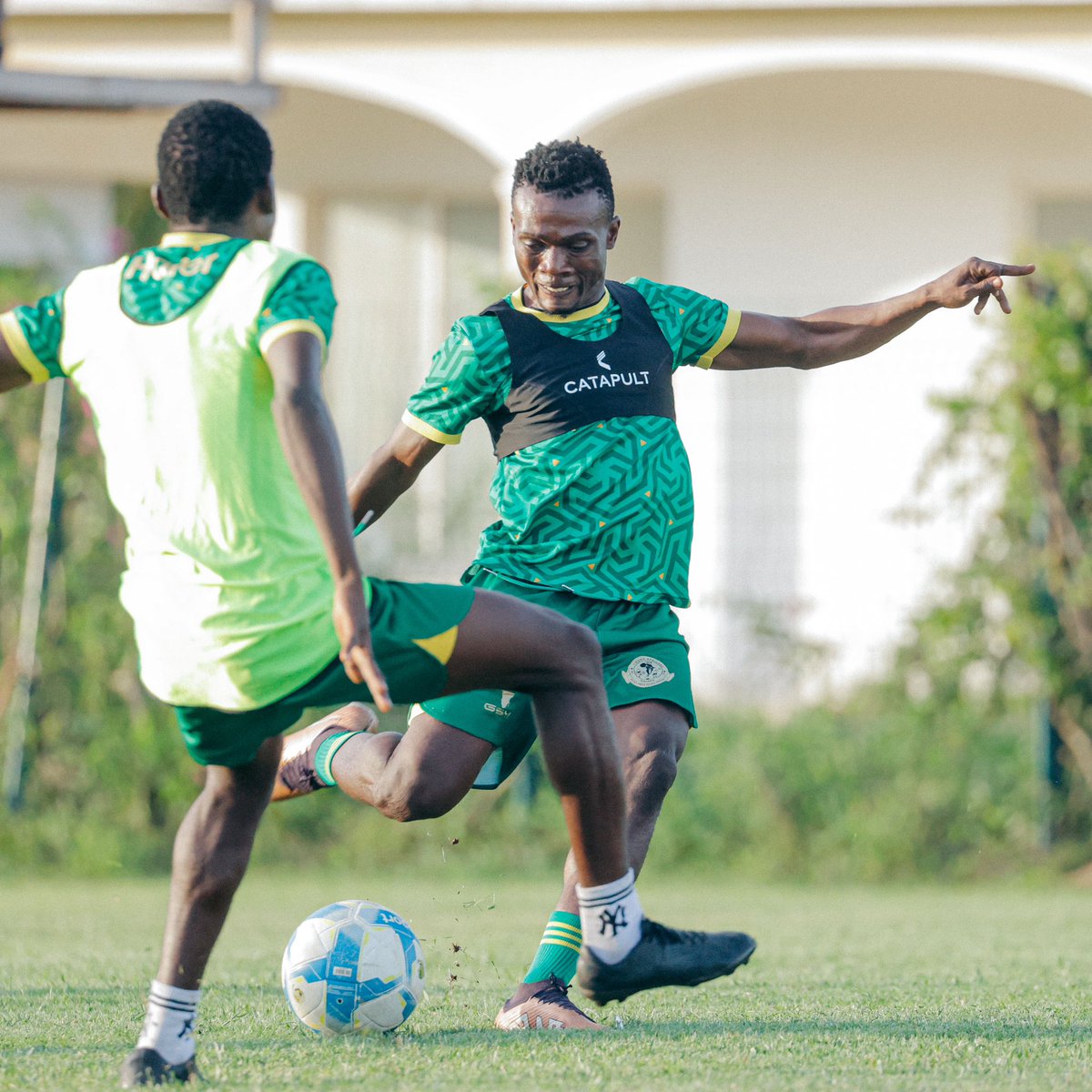 YoungAfricansSC's tweet photo. Jasho linaendelea kuvuja kwaajili ya furaha ya wananchi 🔰💪🏾

#TimuYaWananchi 
#DaimaMbeleNyumaMwiko https://t.co/FKBM2o5zPN