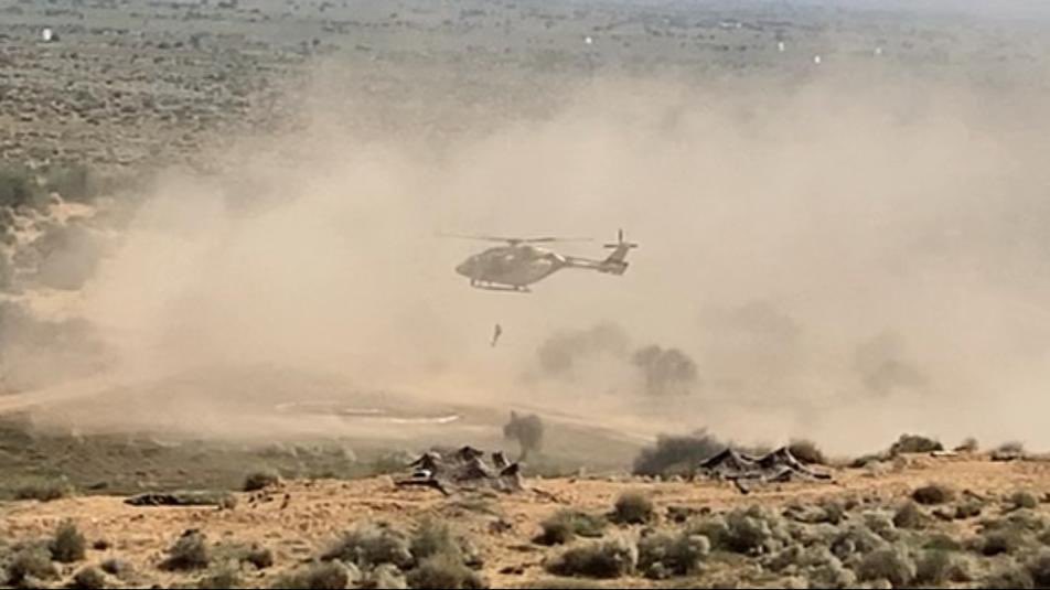 IaSouthern's tweet image. Ex #AgniPrahar, breath-taking display of devastating fire power &amp;amp; manoeuver by #SudarshanChakraCorps witnessed by #ArmyCdr Showcased potent long range weapon sys, Niche Tech &amp;amp; Might of Strike21

AGRASAR-AAKRAMAK-VIJAYEE

#AtmaNirbharta 
#AgnibaazDivision 
@adgpi