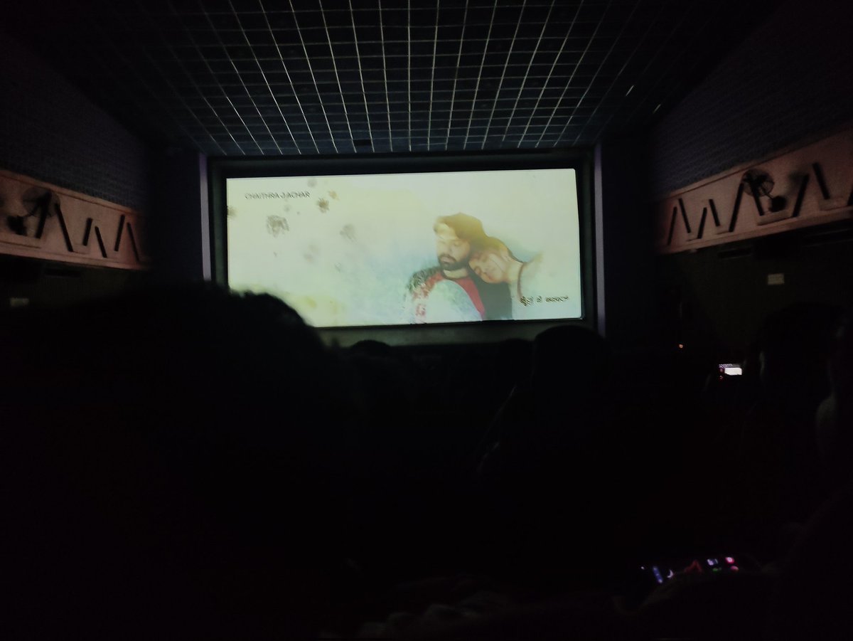 KSudeepTrends's tweet photo. I'm out of control absolutely shattered &amp; in tears with mixed emotions coming outta theatre after watching #SSESideB 🥹🥹🤞🏻♥️♥️ 
@rakshitshetty  u beauty man 🤞
@rukminitweets  🥂 https://t.co/Oq2gupAF7F