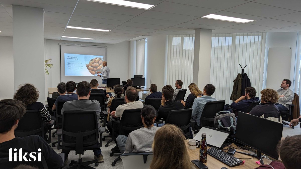 liksi_FR's tweet image. #MidiTech à Liksi avec Florent Vaution, Head of #QA chez Ouest France !🌐

Hier, il a partagé son REX sur l&apos;impact des testeurs dans la refonte du site #OuestFrance

Passionné.e par le #DevLogiciel ? Contactez-nous pour discuter d&apos;un potentiel MidiTech dans nos locaux !💬
#Rennes