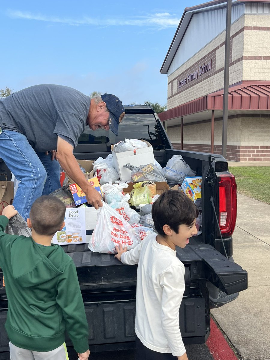 Sunnye Forrest tweet media