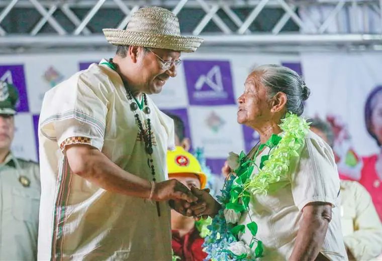 rtp_bolivia's tweet photo. #RTPInforma
➡ Presidente Arce a asambleístas que no aprobaron el #PGER: "tienen doble moral y asfixian la economía"
https://t.co/gjQCvAJzqX https://t.co/5K1UXvT5As