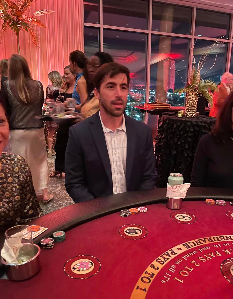 BhamGastro's tweet photo. The Robert E. Reed Gastrointestinal Research Foundation was created to raise awareness of all gastrointestinal cancers.  Their “Finish the Fight” Iron Bowl Casino Party raises funds to support research and patient care. https://t.co/Eb5MXvd5Cc https://t.co/rbPdBmQKEX