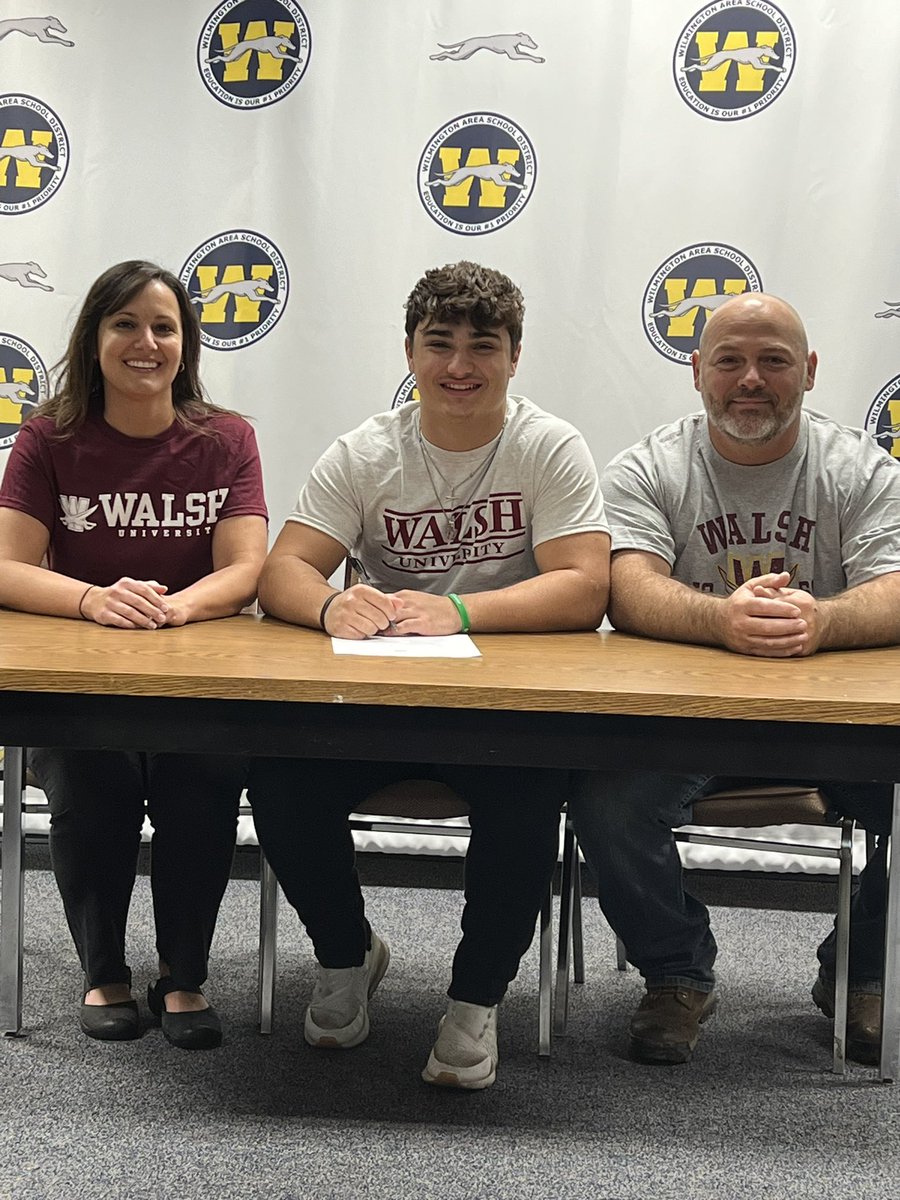 Congratulations to Wilmington multi-sport standout Ben Miller and family who signed today to play baseball at Walsh University!
<a href="/BennyMiller2617/">Ben Miller</a> <a href="/NW_Hounds_FB/">Wilmington Area High School Football</a>  <a href="/WalshUBaseball/">Walsh U Baseball</a>