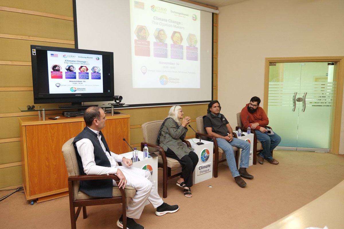 Moderated the panel discussion of the bigwigs... @WajahatMalik3
@afiasalam @daudpasaney...
An absolute pleasure ...
Session on 'Climate Change : The opinion Makers' at @cdpeshawar
#ClimateCrisis #ClimateActionNow