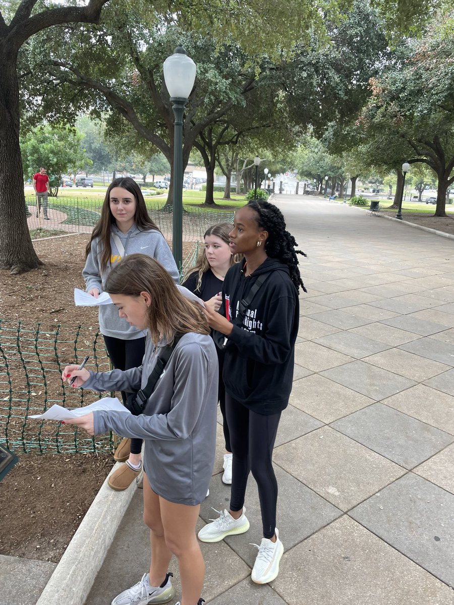 Avon DECA tweet media