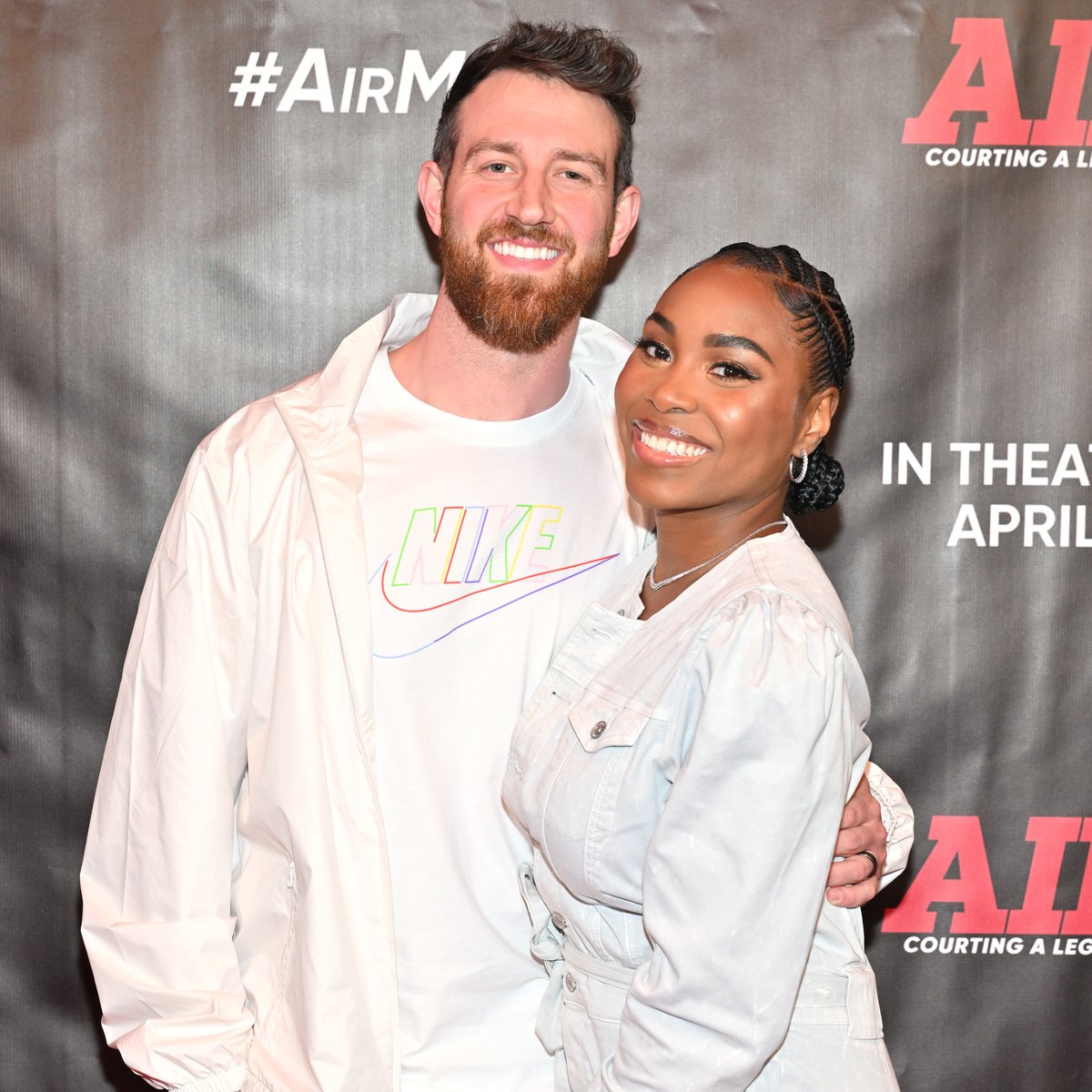 'Love Is Blind' favs Lauren & Cameron are still going strong! 😍 See their anniversary celebration here: theshaderoom.com/love-is-blind-…