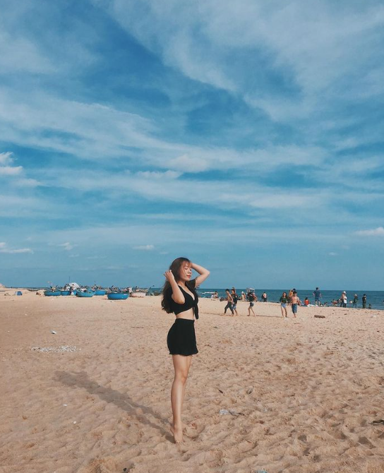 Hồ Tràm tựa như một vùng đất mới đầy hoang dại và trữ tình. Vẻ đẹp trầm lắng, tinh khôi nơi đây hứa hẹn sẽ mang lại cho du khách một kì nghỉ trên cả tuyệt vời.
#TravelTheWorld  #Travel  #travelblogger  #travelphotography  #Vietnam  #dulich