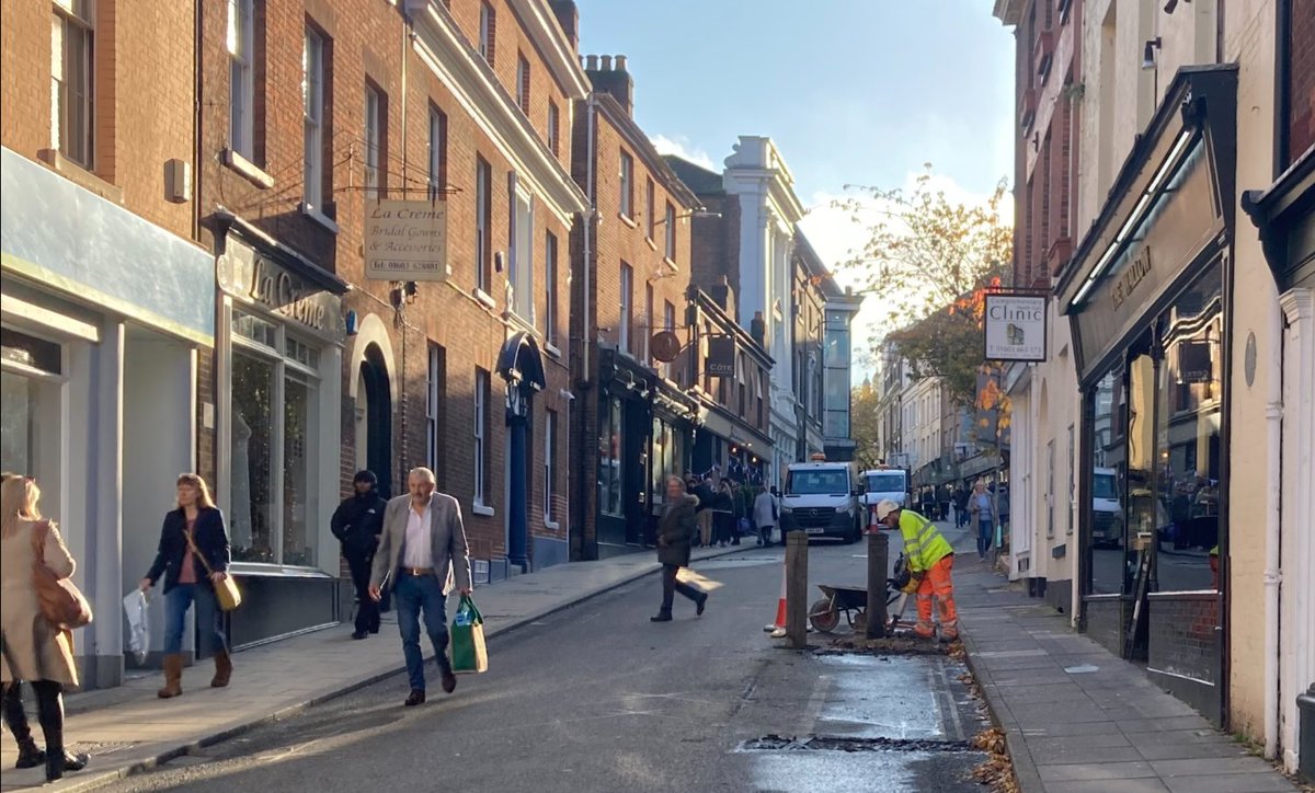 Exchange Street looking beautiful in the winter sun. The workmen are removing the bollards that allowed people to enjoy a coffee and the view in peace for the last 3 years. Tomorrow the cars return. And the noise. And the fumes. Once more, car is king in our medieval city.