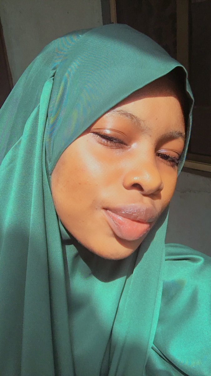 QDejoke's tweet photo. Sunny Friday 💫. Face card☺️ https://t.co/fNvP9WHP2I