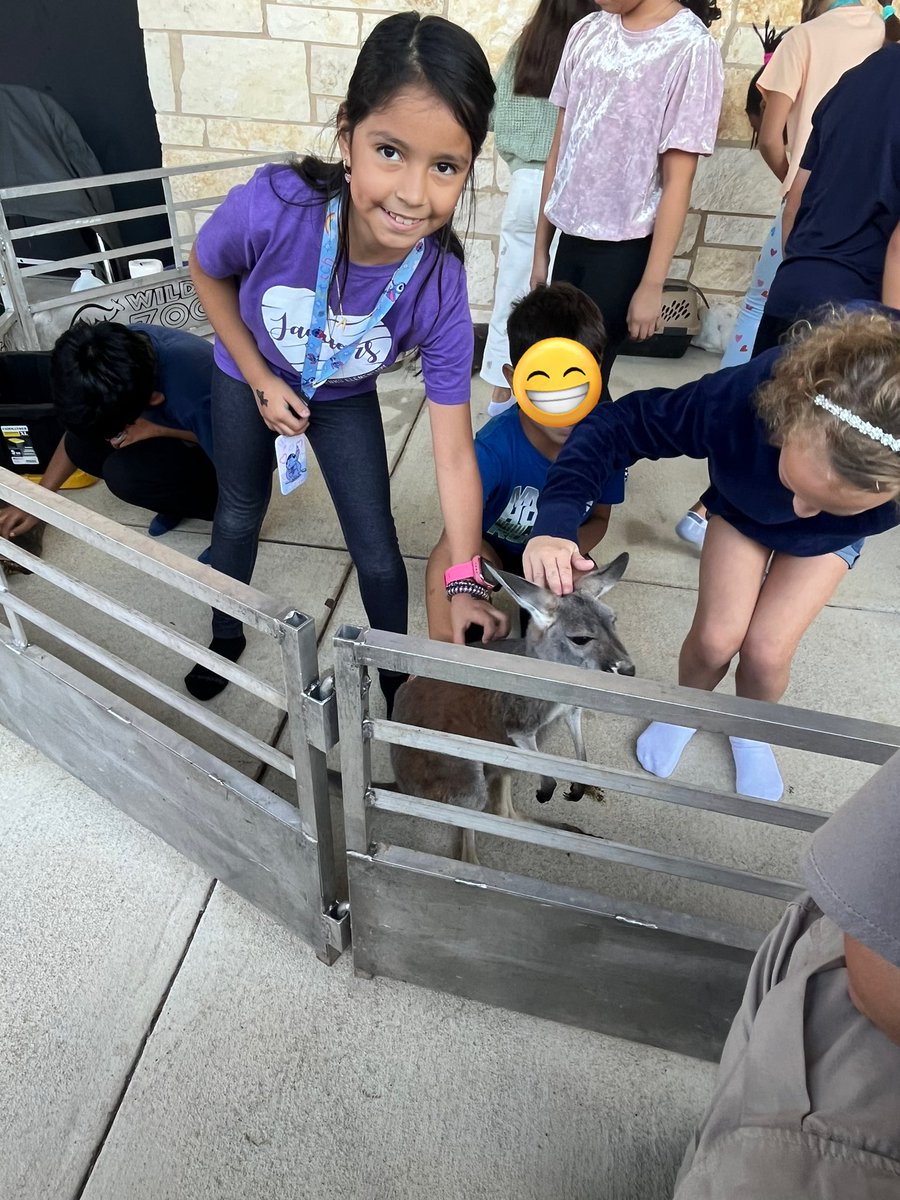 Thank you to our amazing <a href="/JenksPta/">Jenks PTA</a> for giving our kiddos this amazing fall party. I am so lucky to be able to attend all these awesome event out wonder school does <a href="/MJEjags/">Jenks Elementary</a>