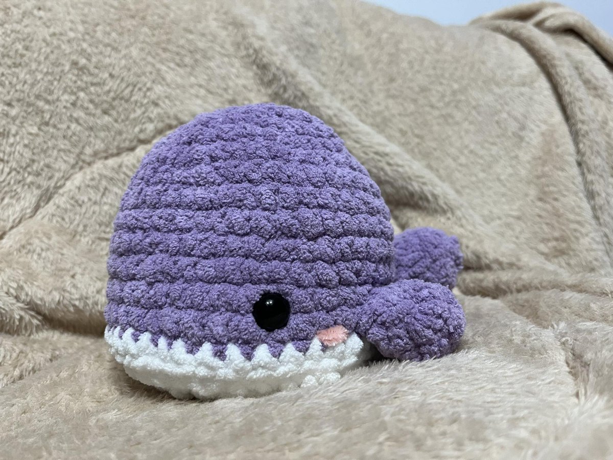arcticxxmonkey's tweet photo. moja pierwsza maskotka na szydełku w życiu 🐳 https://t.co/yJ48fB6MwN