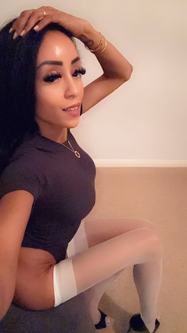 🍑🔞🤳 #WhiteStockings i LOVE dressing up! And exploring those fantasies mmmmmm 💦🍆🔞 https://t.co/ElfEqsi4Yg<a href="/tag/whitestockings"class="tags">#WhiteStockings</a>