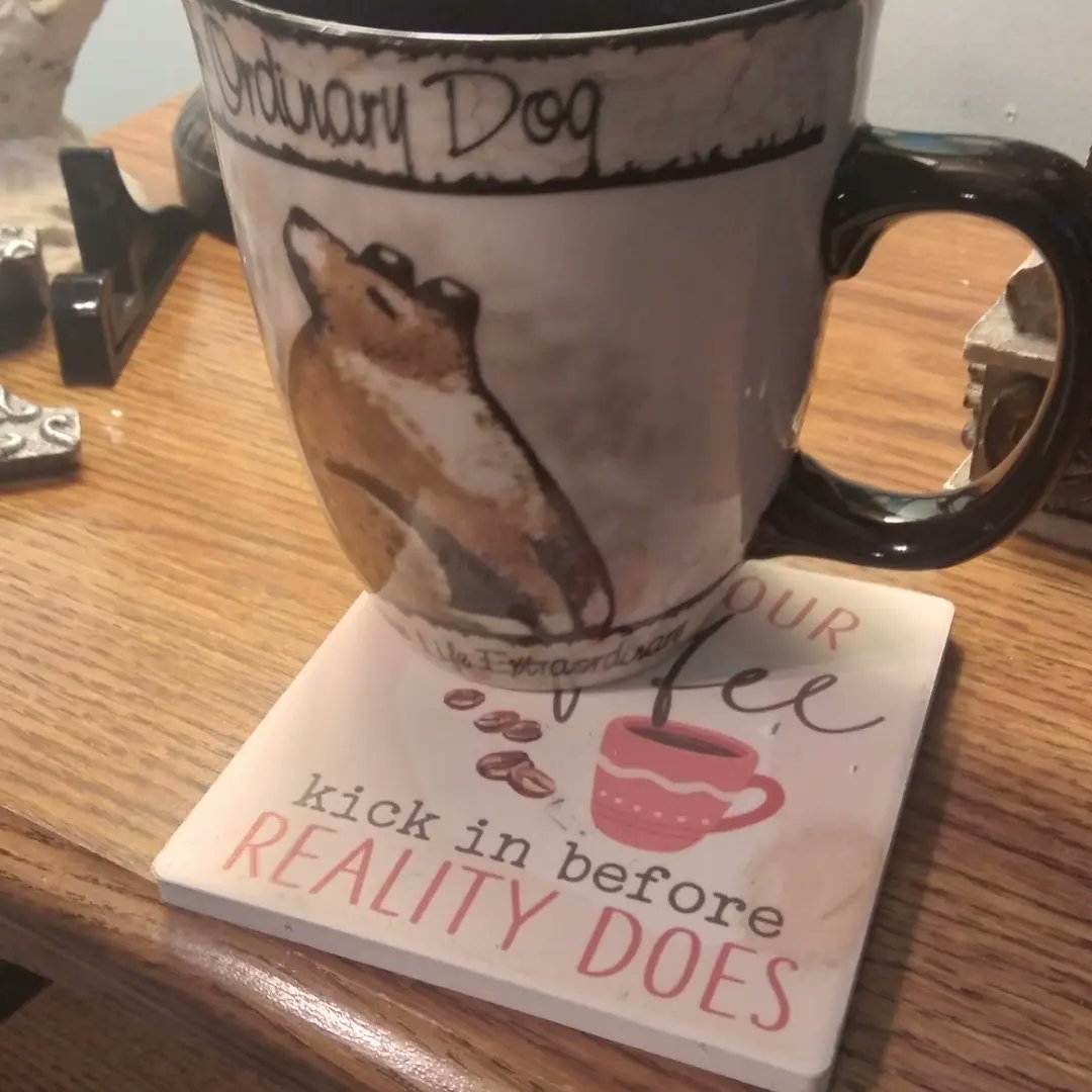 katielmortimer's tweet image. #AOK #30DaysOfThankfulness Day 17: I'm grateful for coffee and comfort, especially as my sinuses act up! 🤧 
.
Check out @dustinpari's Patreon ( patreon.com/DustinPari ) to join the thankfulness challenge! 
.
#amsick? #sinusissues #rainyday #grateful