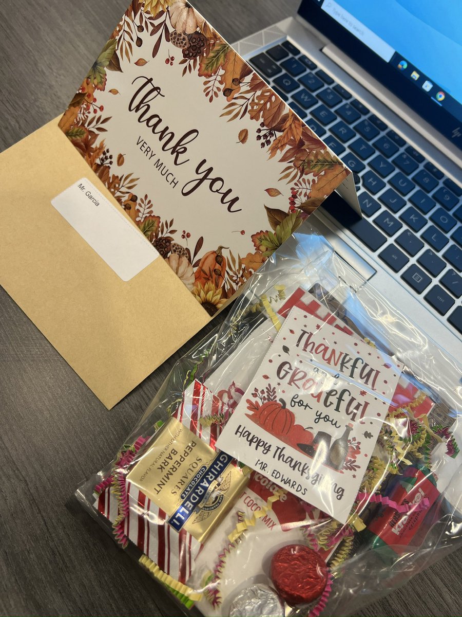 ¡Muy agradecido! I am thankful for being part of the @SuttonCougars family. Gracias @MrEdwardsELA and @israelavance for always checking in and supporting teachers new to SMS. 🦃 🍁 🍂