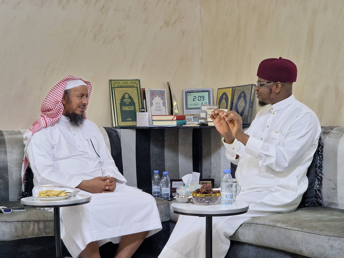 ProfIsaPantami's tweet photo. In the city of absolute peace and tranquility. The city of our beloved Rasul (SAW). In discussion with His Excellency Abdullah Hamdan.
#SaudiArabia https://t.co/VhfUKSTQ8I