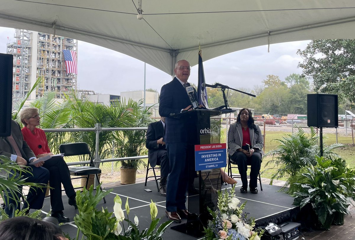 0728hannah's tweet photo. Morning y’all! @LouisianaGov and @SecGranholm are celebrating a $100 million grant from the U.S. Dept. of Energy. The funds will go toward the creation of an electric vehicle battery component manufacturing facility in St. Gabriel, the first of its kind in the U.S. #lagov https://t.co/akYUoFKgpa